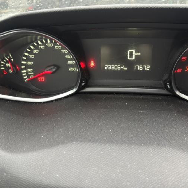 Boitier filtre a air PEUGEOT 308 2 SW Photo n°18