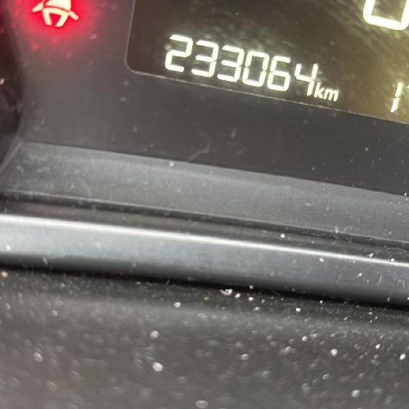 Boitier filtre a air PEUGEOT 308 2 SW Photo n°19