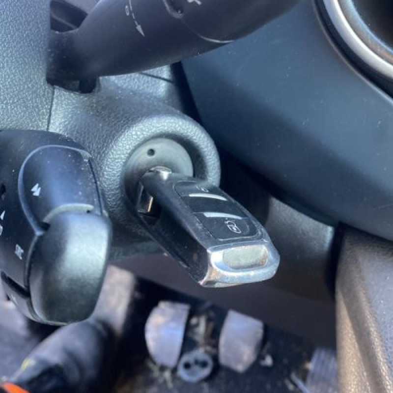 Leve vitre electrique avant gauche PEUGEOT PARTNER 2 Photo n°10