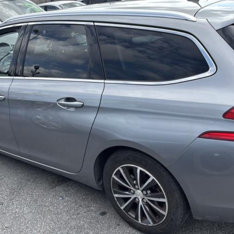 Boitier filtre a air PEUGEOT 308 2 SW Photo n°18