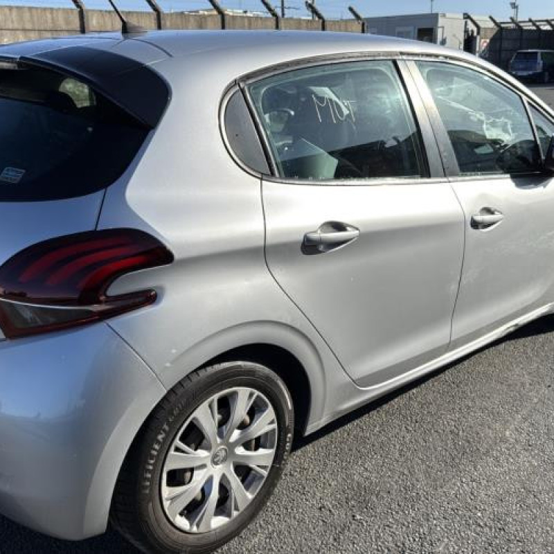 Boitier filtre a air PEUGEOT 208 1 Photo n°3