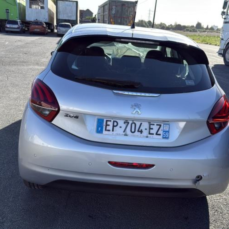 Boitier filtre a air PEUGEOT 208 1 Photo n°5