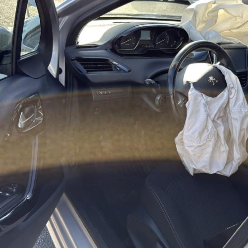 Boitier filtre a air PEUGEOT 208 1 Photo n°10