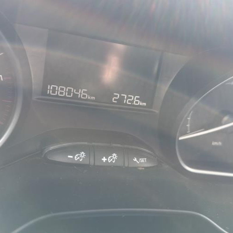 Boitier filtre a air PEUGEOT 208 1 Photo n°16