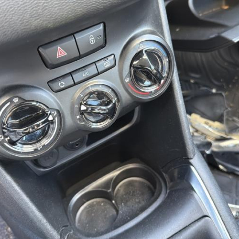 Boitier filtre a air PEUGEOT 208 1 Photo n°18