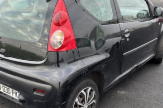 Traverse superieure PEUGEOT 107