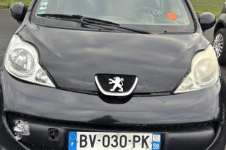 Traverse superieure PEUGEOT 107