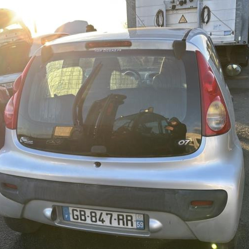 Face avant PEUGEOT 107 Photo n°6