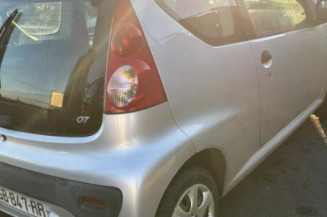 Traverse superieure PEUGEOT 107