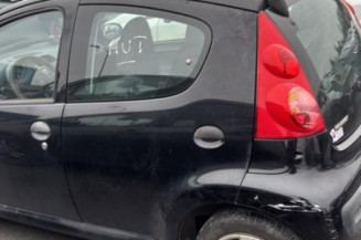 Vitre arriere gauche PEUGEOT 107