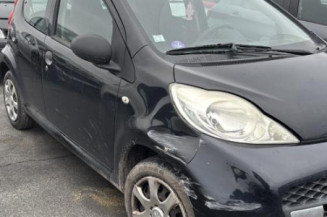 Traverse superieure PEUGEOT 107 Photo n°1