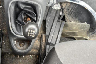 Traverse superieure PEUGEOT 107