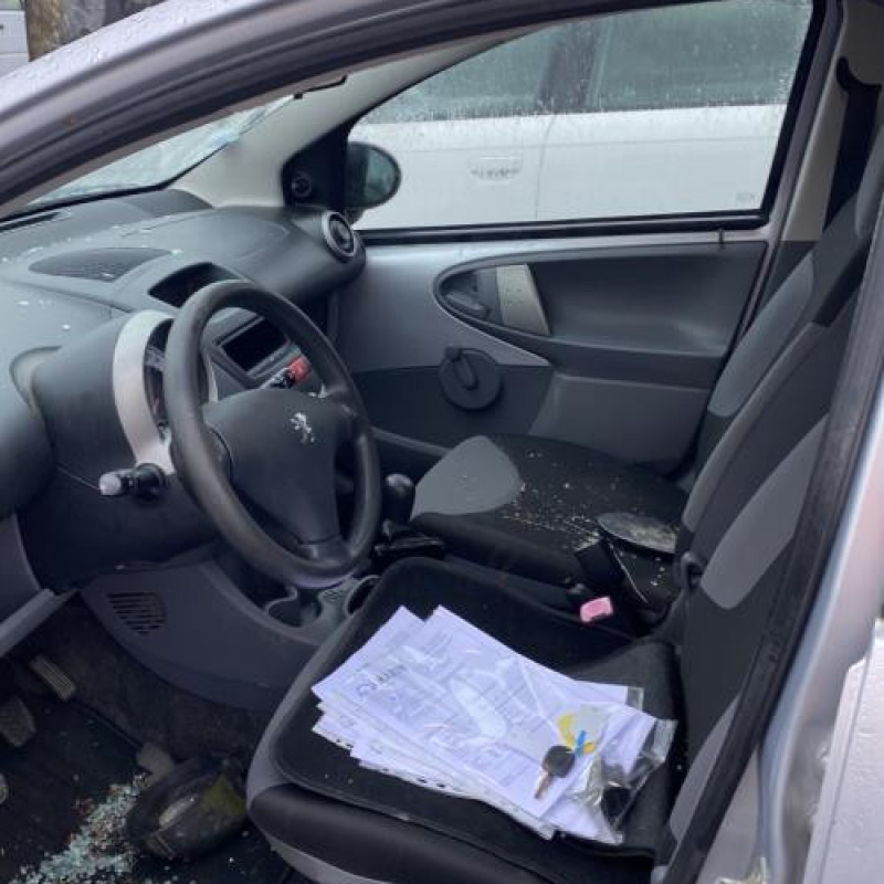 Pare soleil gauche PEUGEOT 107 Photo n°7