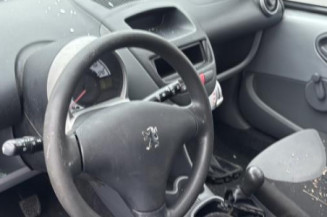 Traverse superieure PEUGEOT 107