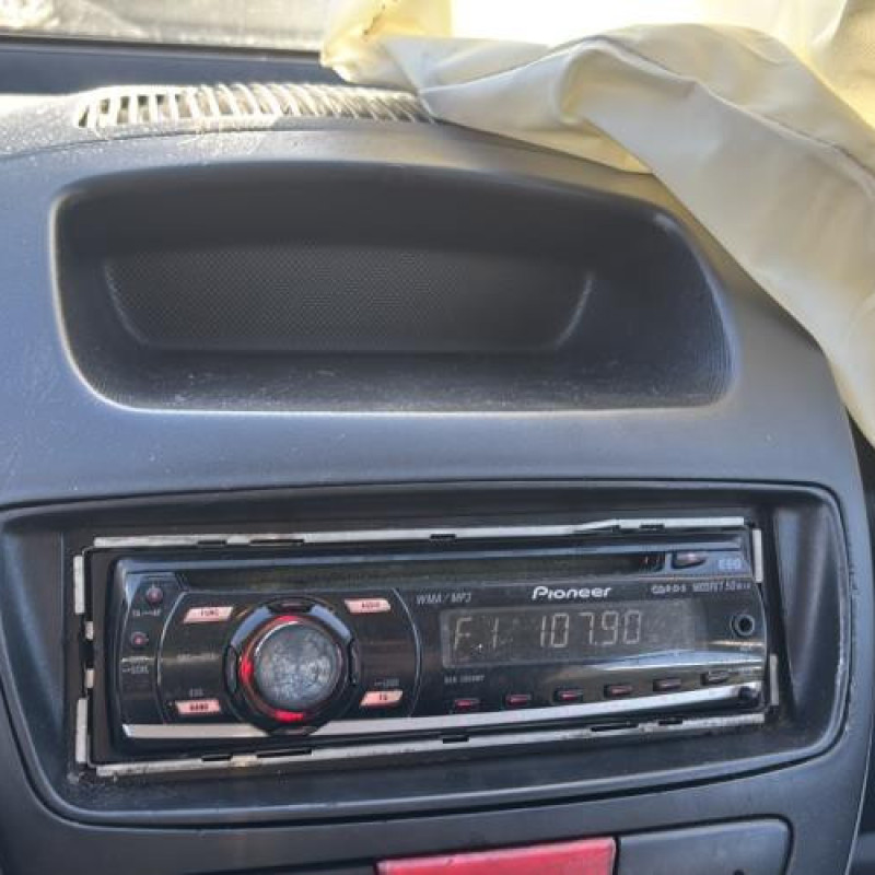 Vitre arriere droit CITROEN C1 1 Photo n°20