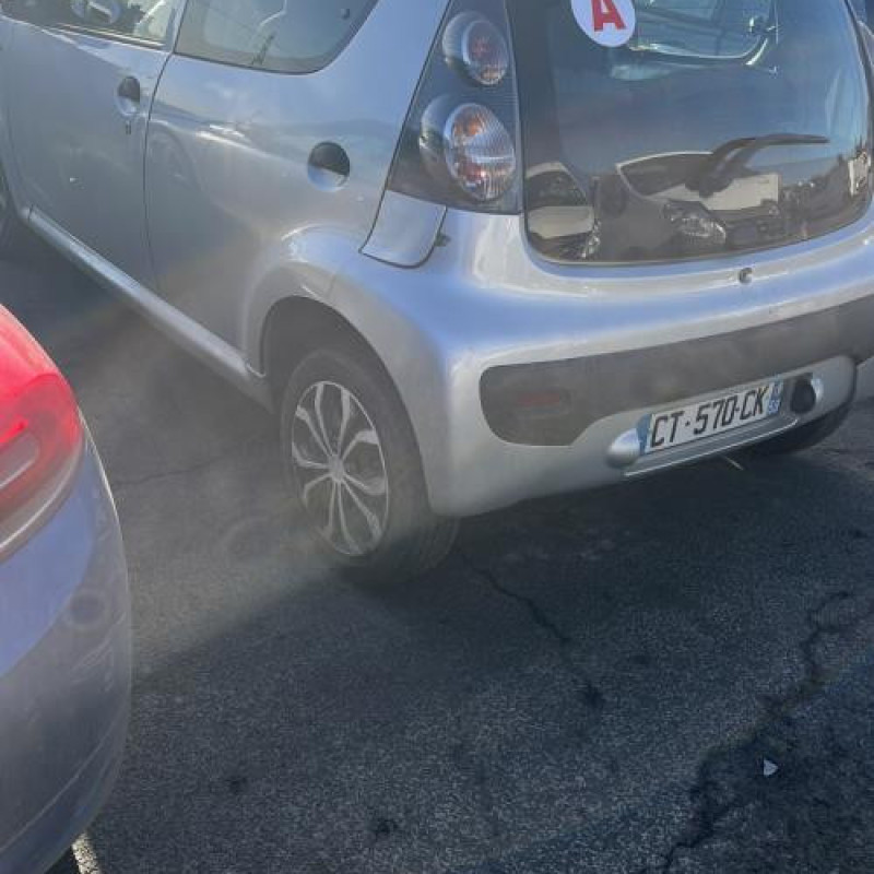 Vitre arriere gauche CITROEN C1 1 Photo n°4