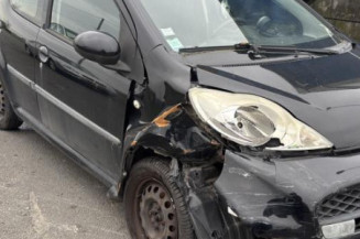 Vitre avant gauche PEUGEOT 107