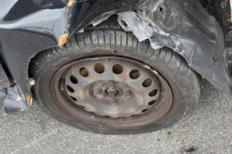 Vitre avant gauche PEUGEOT 107