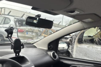 Traverse superieure PEUGEOT 107