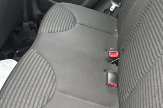 Traverse superieure PEUGEOT 107