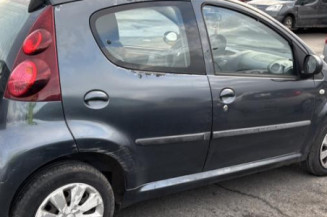 Traverse superieure PEUGEOT 107