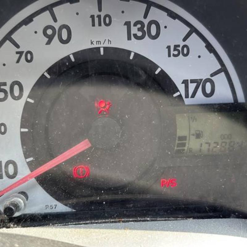 Vitre arriere gauche CITROEN C1 1 Photo n°19