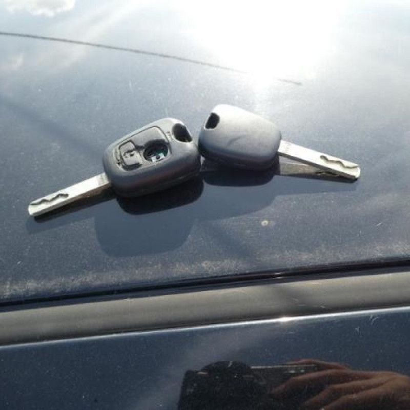 Renfort pare choc avant (traverse) PEUGEOT 107 Photo n°4