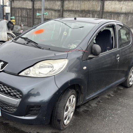 Vitre arriere gauche PEUGEOT 107 Photo n°1