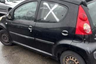 Vitre arriere gauche PEUGEOT 107