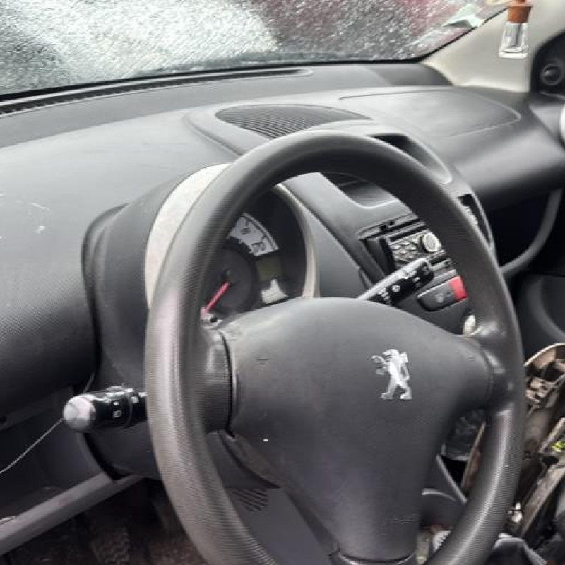 Renfort pare choc avant (traverse) PEUGEOT 107 Photo n°12