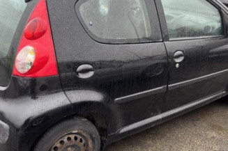 Traverse superieure PEUGEOT 107