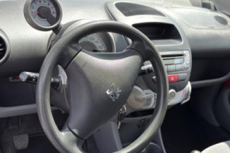 Traverse superieure PEUGEOT 107