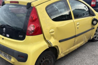 Vitre arriere gauche PEUGEOT 107