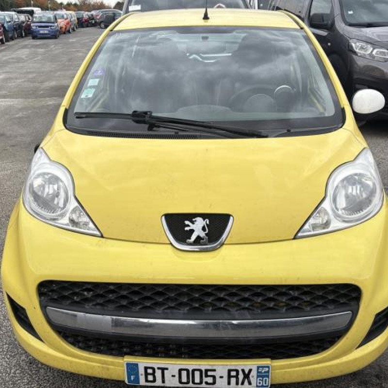 Face avant PEUGEOT 107 Photo n°8
