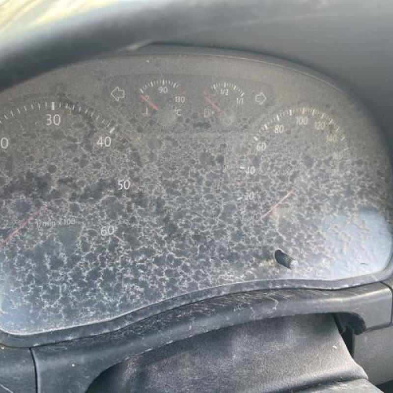 Actionneur verrou trappe d'essence VOLKSWAGEN POLO 4 Photo n°19