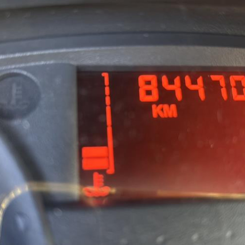 Moteur RENAULT CLIO 3 Photo n°9