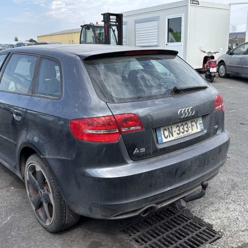 AUDI A3 2 SPORTBACK PHASE 2 2.0 TDI - 16V TURBO Photo n°4