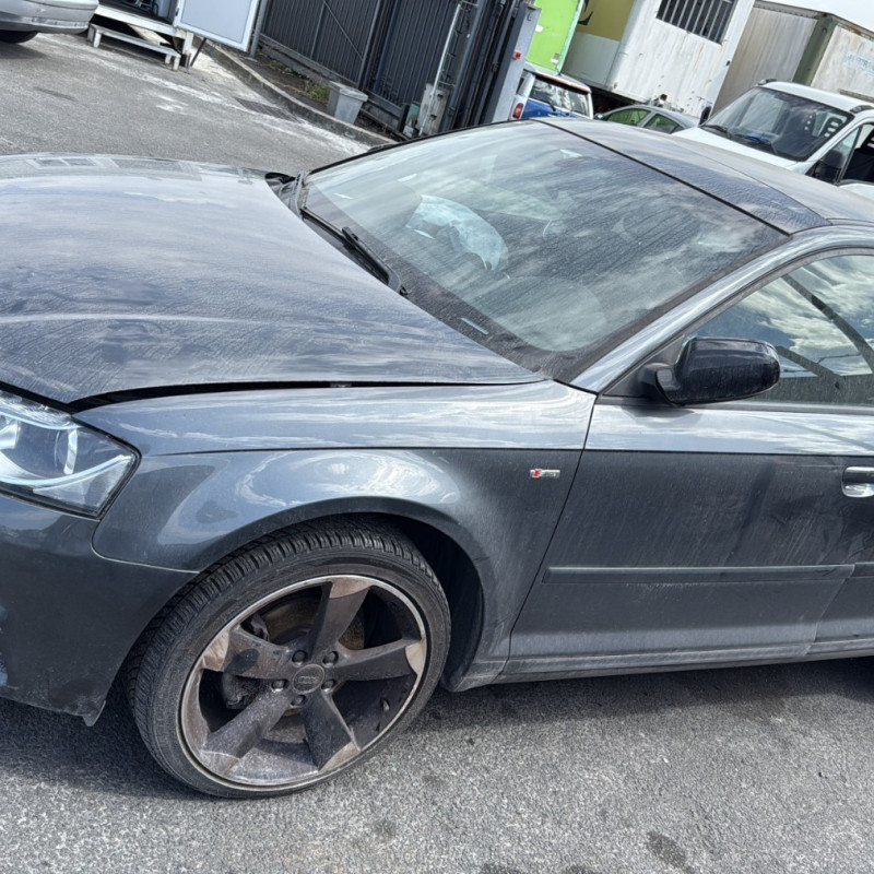 AUDI A3 2 SPORTBACK PHASE 2 2.0 TDI - 16V TURBO Photo n°7