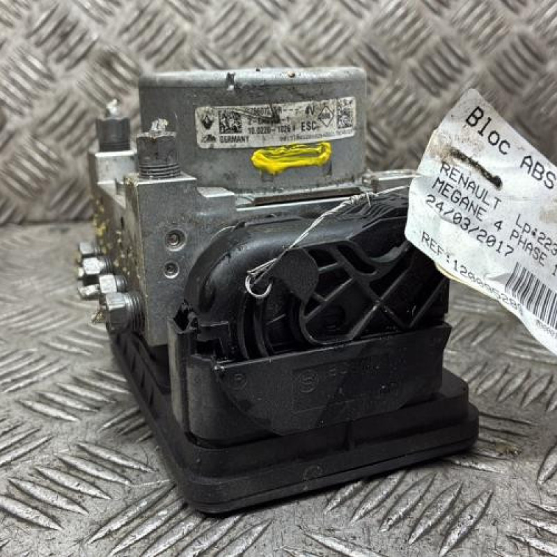 Bloc ABS (freins anti-blocage) RENAULT MEGANE 4 Photo n°1