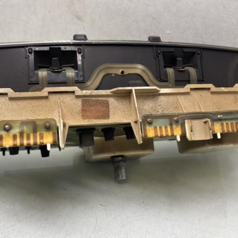 Compteur PEUGEOT 205 Photo n°3