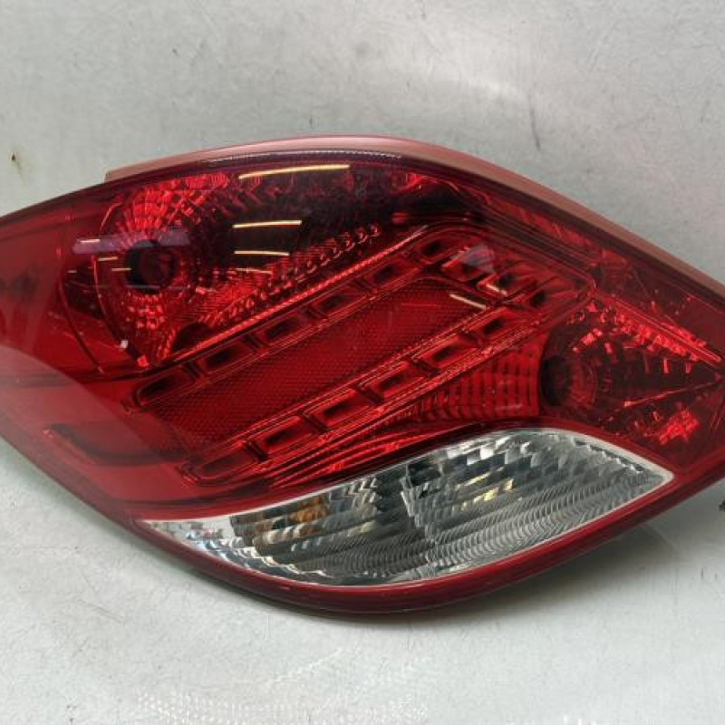 Feu arriere principal droit (feux) PEUGEOT 207 Photo n°1