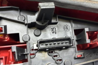 Feu arriere principal droit (feux) PEUGEOT 106