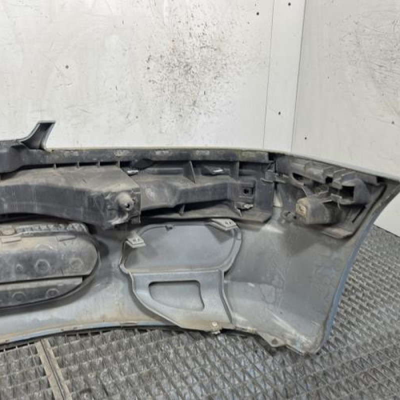 Pare choc avant PEUGEOT 106 Photo n°4