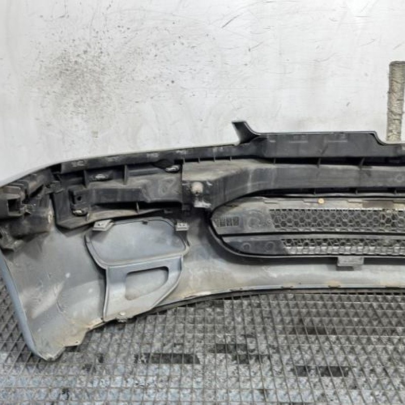 Pare choc avant PEUGEOT 106 Photo n°6