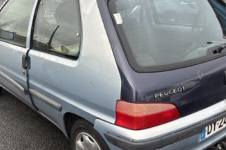 Retroviseur gauche PEUGEOT 106