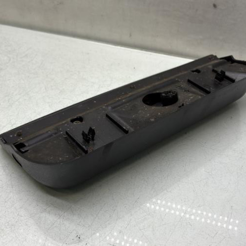 Feu arriere stop central PEUGEOT 106 Photo n°2