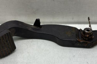 Pedale d'embrayage PEUGEOT 206 Photo n°1