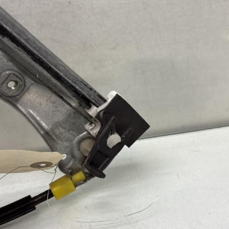 Leve vitre electrique avant gauche RENAULT CLIO 2 Photo n°3