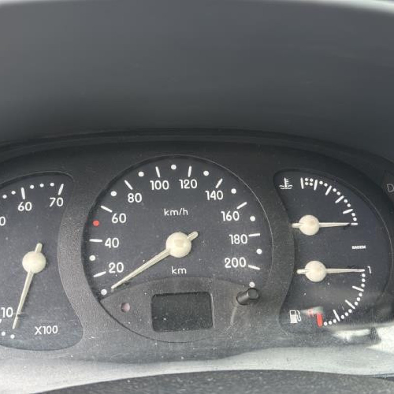 Leve vitre electrique avant gauche RENAULT CLIO 2 Photo n°16