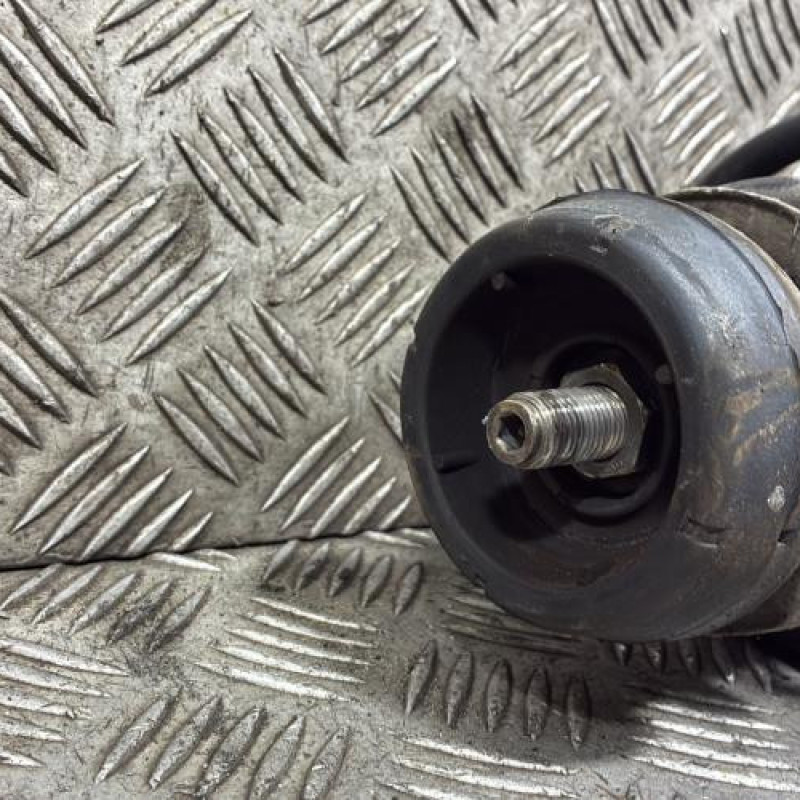 Amortisseur avant droit VOLKSWAGEN POLO 5 Photo n°4